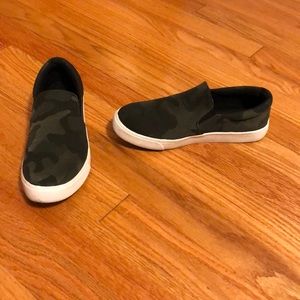 SODA camo slip on sneakers
